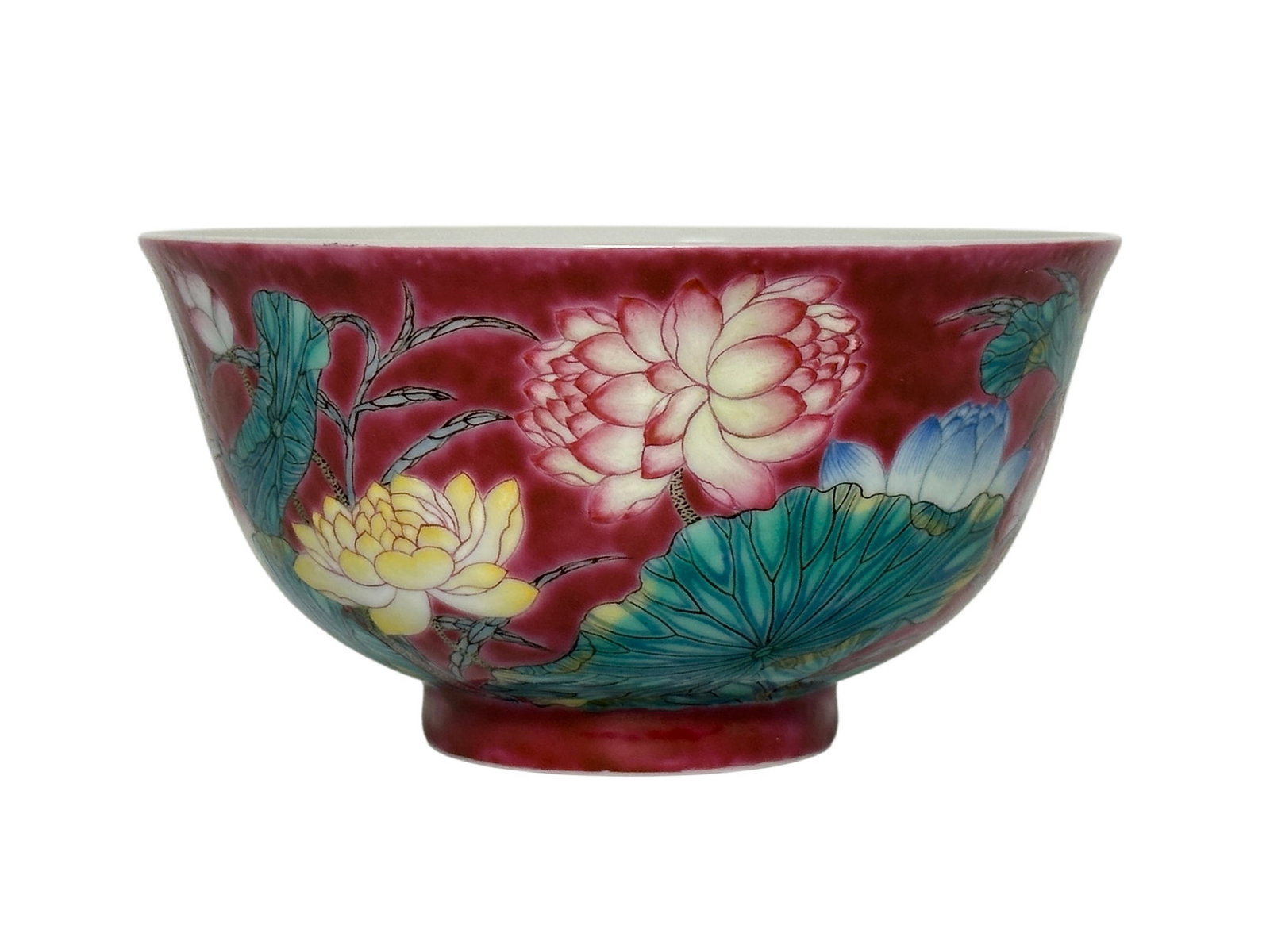 A red bowl with lotus pond bowl pattern, Kang Xi Pr. (1 of 8)