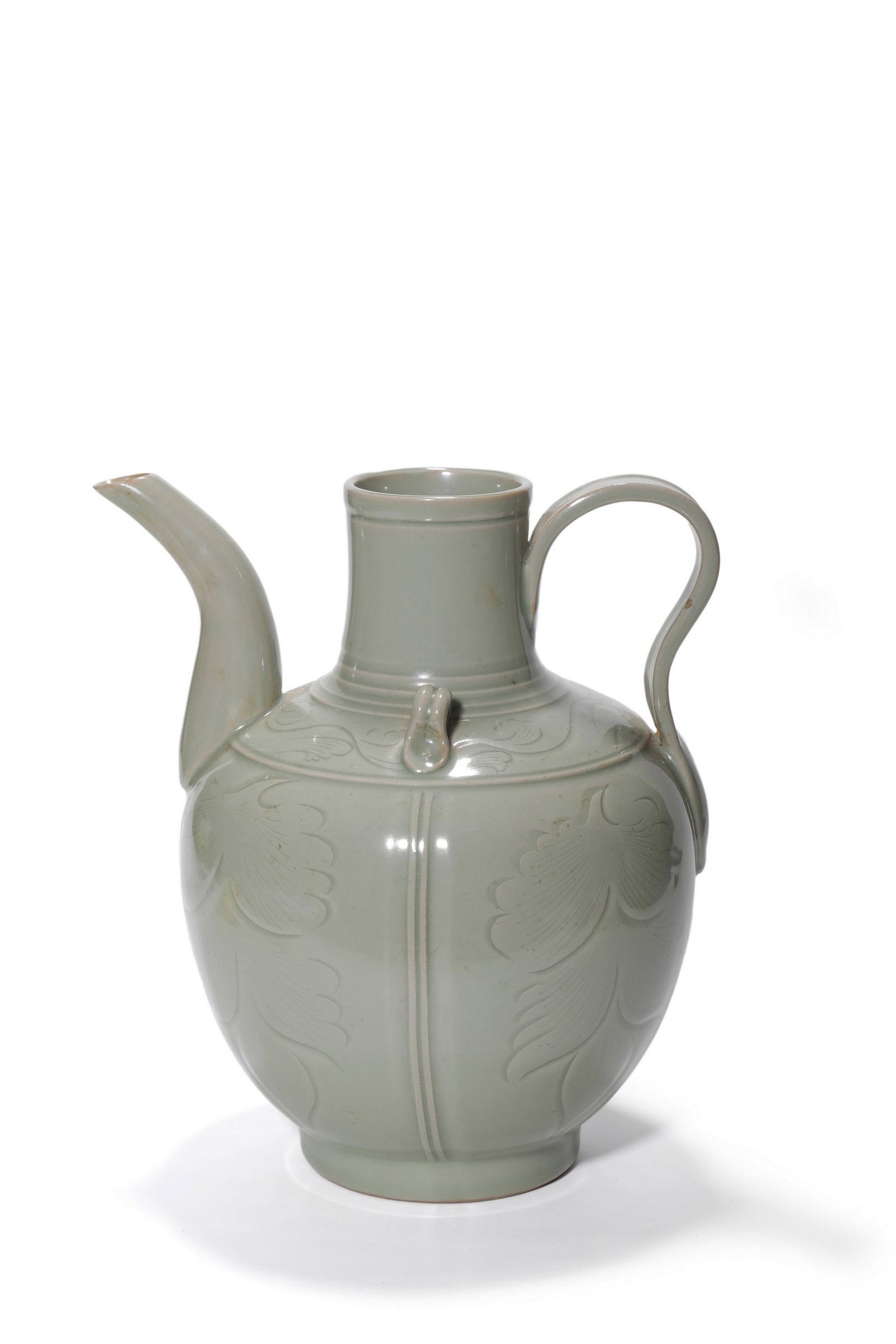 A Longquan Celadon Carved Floral Ewer, 13th?C14th C Pr.: Size:(Height 23cm) Shipping:EU\HK\USA Ondoor shipping estimation:135EUR Condition:(Good Condition, No Hairlines, No Cracks, No Repairment Checked by UV&Strong Light, Age Traces) Terms:(It is the Buyer