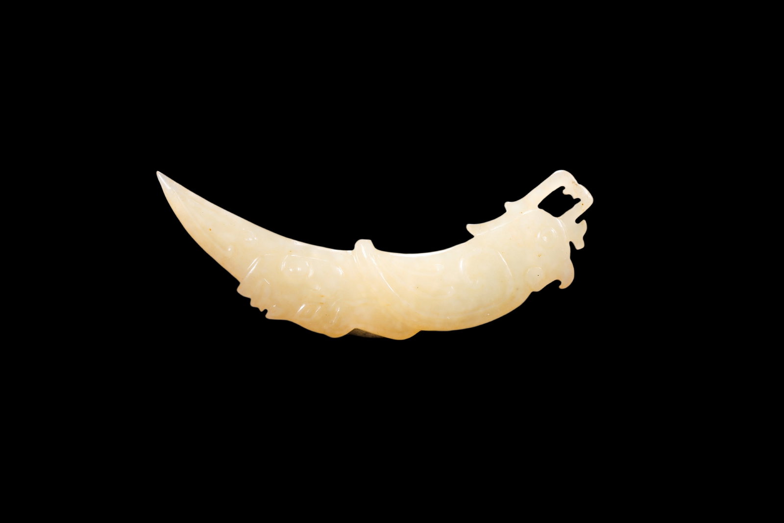 A Pale Yellow Jade Phoenix Tooth Pendant, Western Zhou, Circa 10th?C9th C BC Pr.: Size:(Length 7cm ) Shipping:EU\HK\USA Ondoor shipping estimation:75EUR Condition:(Good Condition, No Repairment Checked by UV&Strong Light, Age Traces) Terms:(It is the Buyer's responsibility to inspe