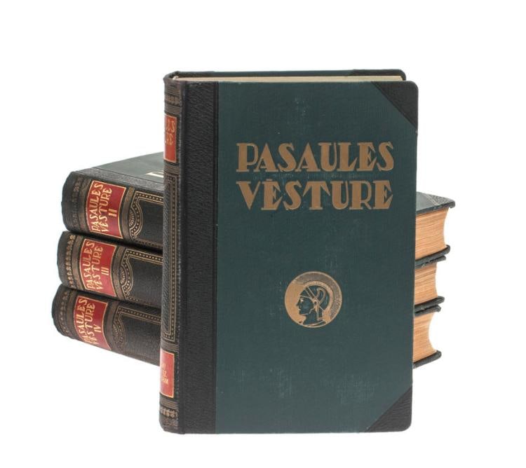 A set of 4 dictionary books.: Size:(A4 size) Shipping:EU\HK\USA Ondoor shipping estimation:115EUR Condition:(Good Condition, No Repairment Checked by UV&Strong Light, Age Traces) Terms:(It is the Buyer's responsibility to inspect