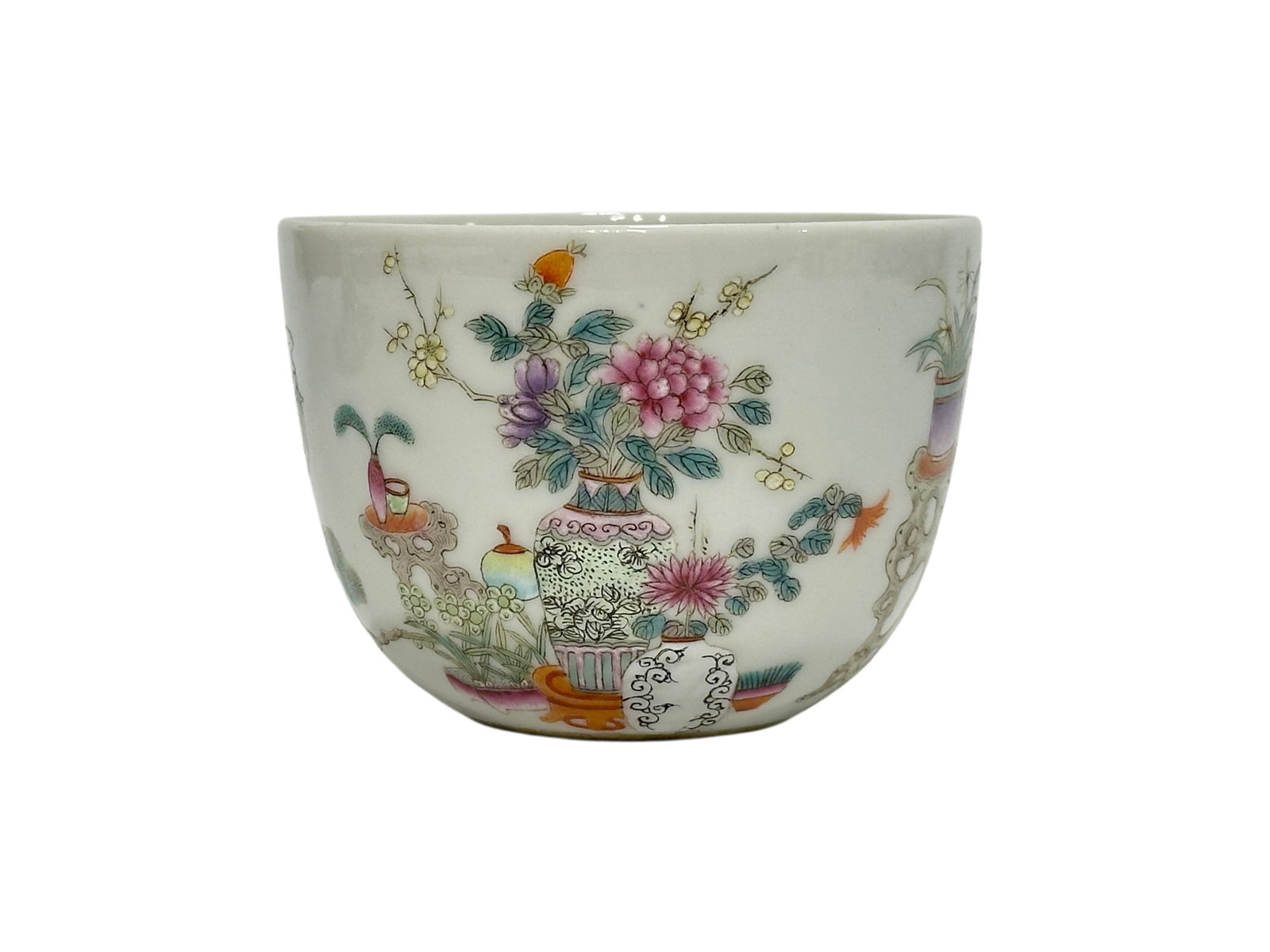 A Chinese Famille rose cup with flatted bottom, Qing Dynasty Pr. (1 of 6)