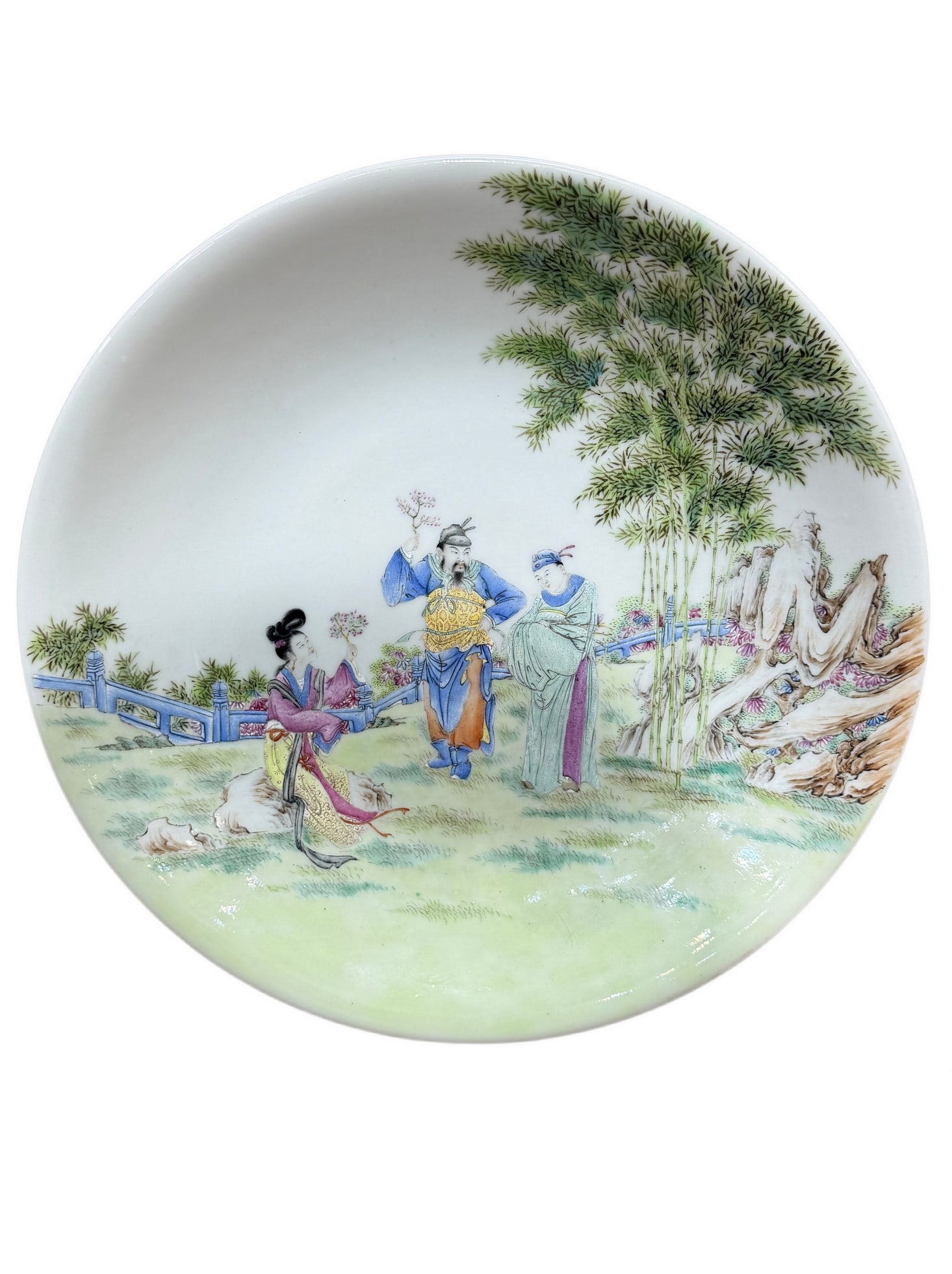 A large Chinese Famille Rose dish, Republic Pr.: Size:(Mouth Diameter32.5cm, Height5.2cm) Shipping:EU\HK\USA Ondoor shipping estimation:115EUR Condition:(Good Condition, No Hairlines, No Cracks, No Repairment Checked by UV&Strong Light, Age Traces) 