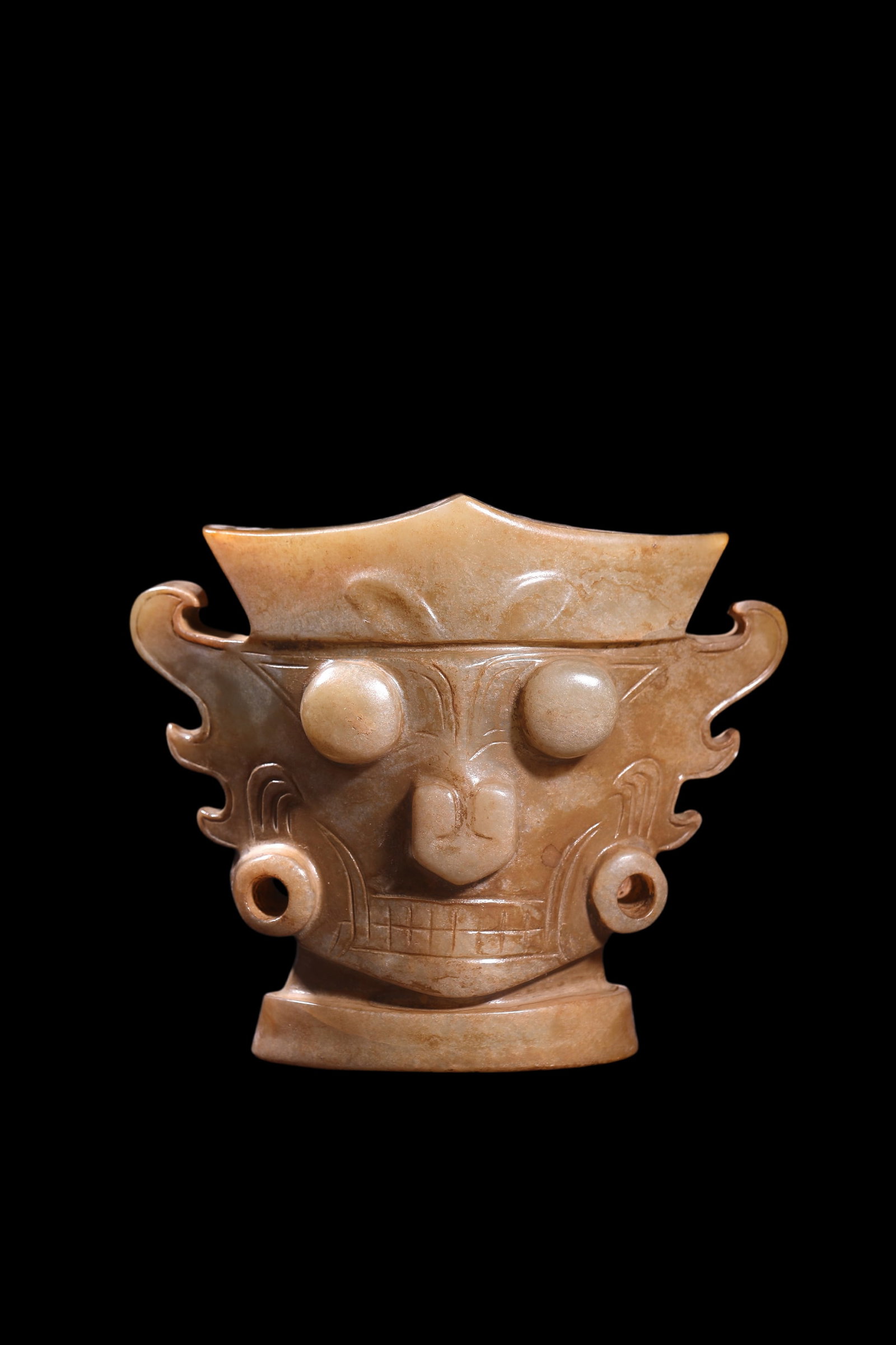 A Chinese Ancient Carved Jade Human?Face Mask Ornament, 12th?Century?BCE?8th?Century?BCE Pr.: Size:(Height9cm) Shipping:EU\HK\USA Ondoor shipping estimation:70EUR Condition:(Good Condition, No Repairment Checked by UV&Strong Light, Age Traces) Terms:(It is the Buyer's responsibility to inspect