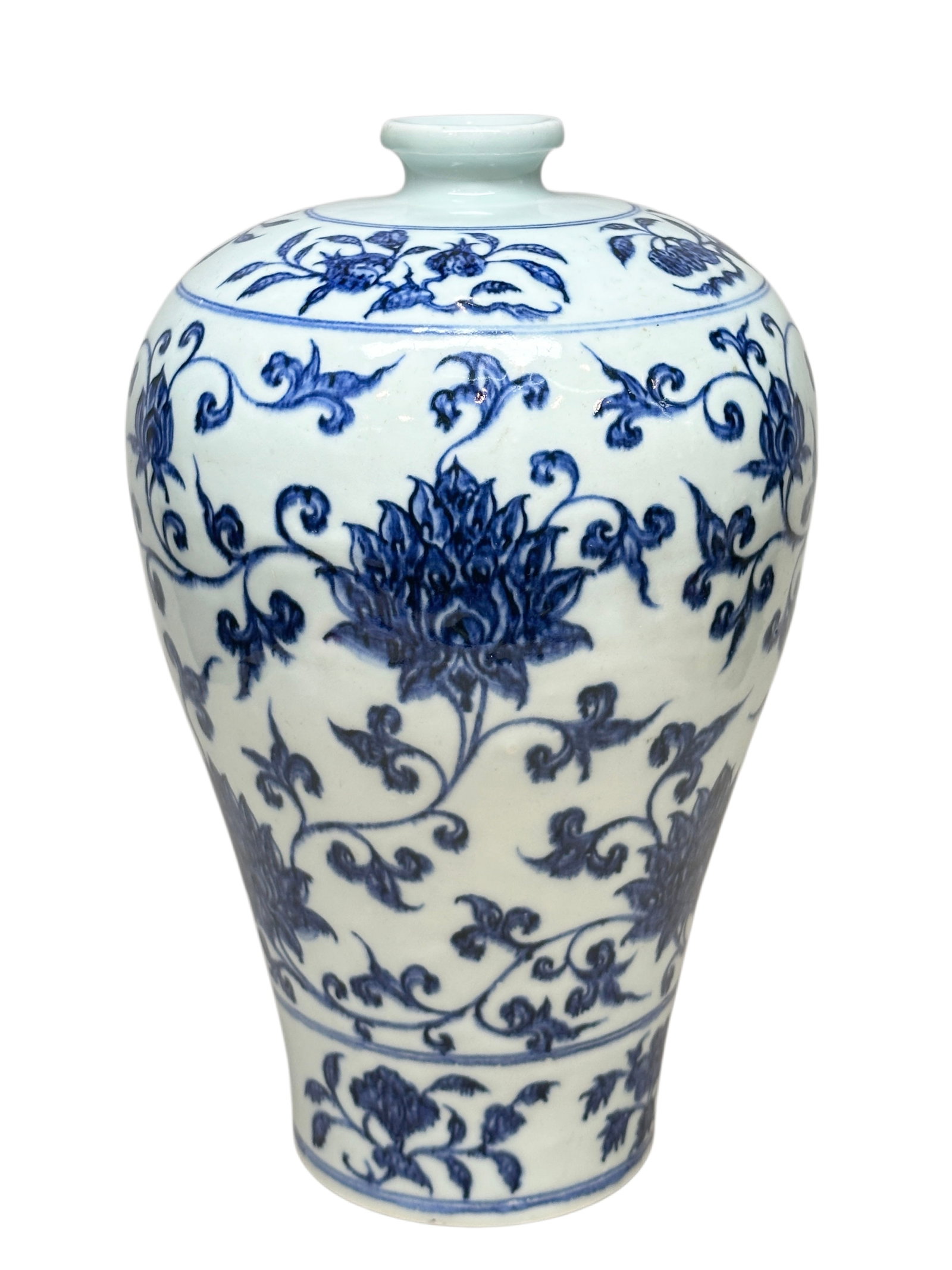 A large Chinese blue-and-white meiping vase, Ming Dynasty Pr. or earlier.: Size:(Height34.5cm, Mouth Diameter5.5cm) Shipping:EU\HK\USA Ondoor shipping estimation:115EUR Condition:(Good Condition, No Hairlines, No Cracks, No Repairment Checked by UV&Strong Light, Age Traces) 