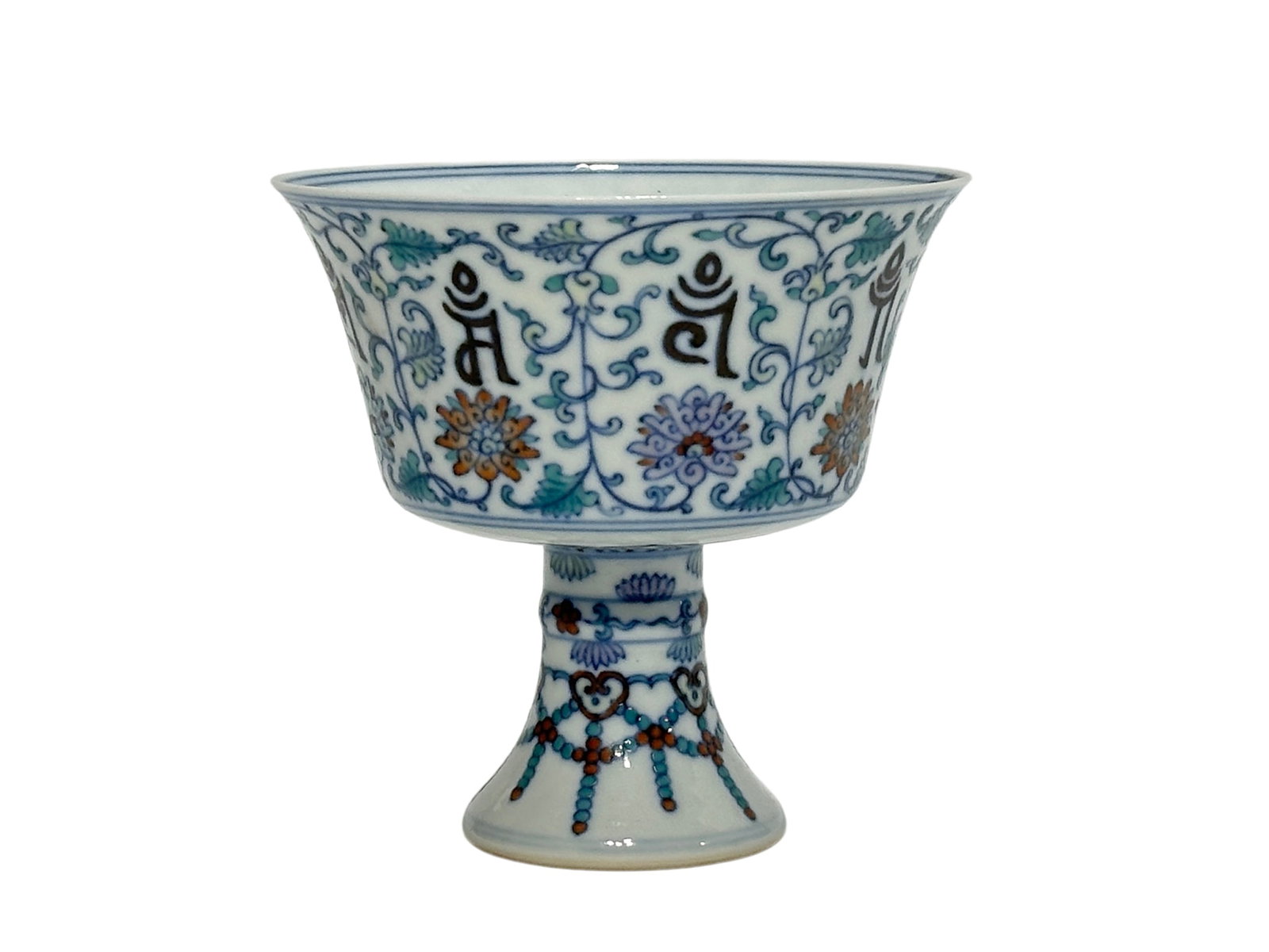 A Chinese blue-and-white doucai cup with high foot, Qian Long Pr.: Size:(Height11cm, Mouth Diameter11.2cm) Shipping:EU\HK\USA Ondoor shipping estimation:135EUR Condition:(Good Condition, No Hairlines, No Cracks, No Repairment Checked by UV&Strong Light, Age Traces) T