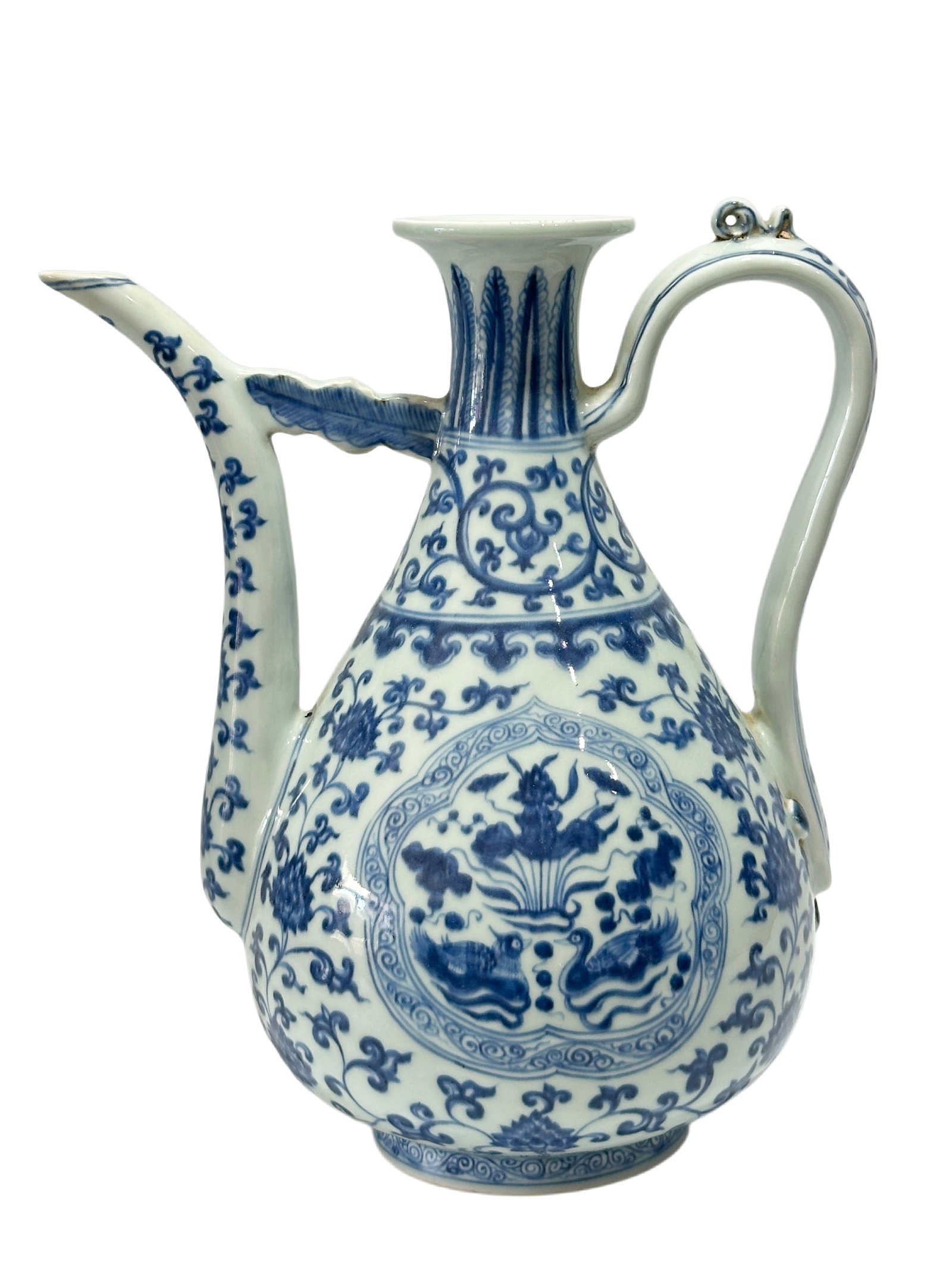 A rare Chinese Blue and white teapot with flowers and mandarin ducks painted, Ming Dynasty Pr.: Size:(Height30cm, Mouth Diameter7.5cm) Shipping:EU\HK\USA Ondoor shipping estimation:135EUR Condition:(Good Condition, No Hairlines, No Cracks, No Repairment Checked by UV&Strong Light, Age Traces) Te