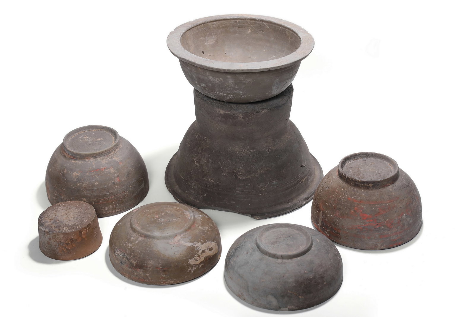 A Chinese Ancient group of grey pottery vessels, 2nd?3rd century Pr.: Size:(Diameter27cm; Diameter17x2cm) Shipping:EU\HK\USA Ondoor shipping estimation:105EUR Condition:(Good Condition, No Hairlines, No Cracks, No Repairment Checked by UV&Strong Light, Age Traces) Terms