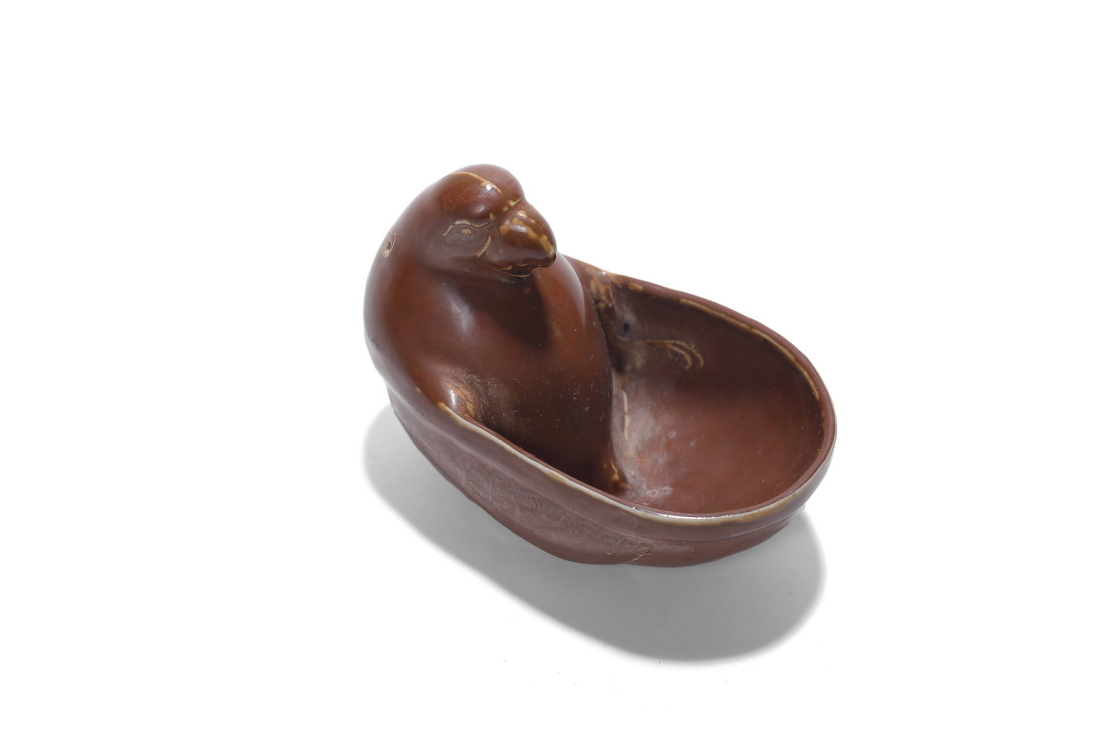 A Chinese Ancient Brown?glazed Bird?form Washer, 12th?13th century Pr.: Size:(Length12cm) Shipping:EU\HK\USA Ondoor shipping estimation:105EUR Condition:(Good Condition, No Hairlines, No Cracks, No Repairment Checked by UV&Strong Light, Age Traces) Terms:(It is the Buyer'