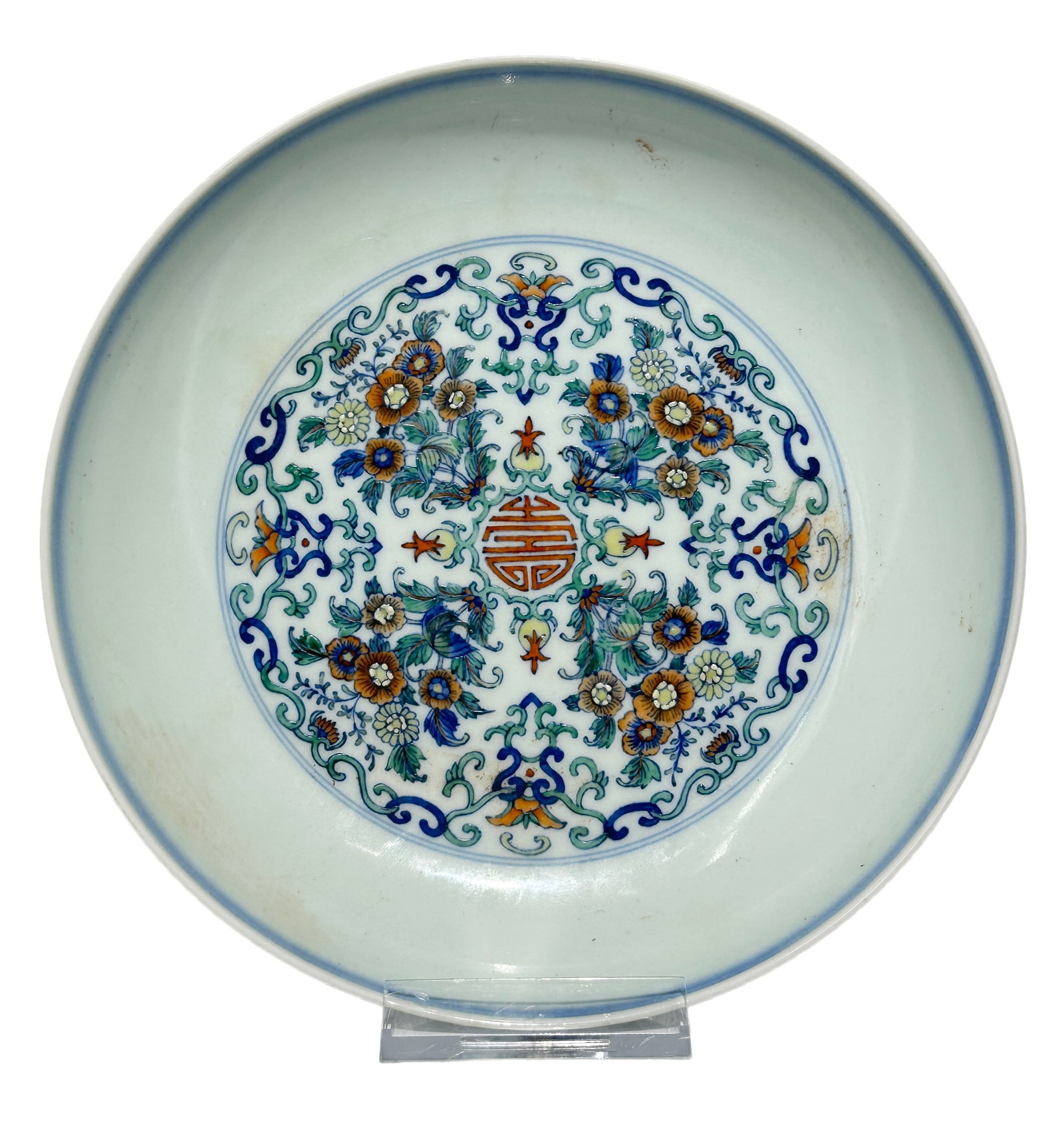 A Chinese doucai plate with full decoration on the outter side, YongZheng Pr.: Size:(Height4.3cm, Mouth Diameter19.8cm) Shipping:EU\HK\USA Ondoor shipping estimation:115EUR Condition:(Good Condition, No Hairlines, No Cracks, No Repairment Checked by UV&Strong Light, Age Traces)