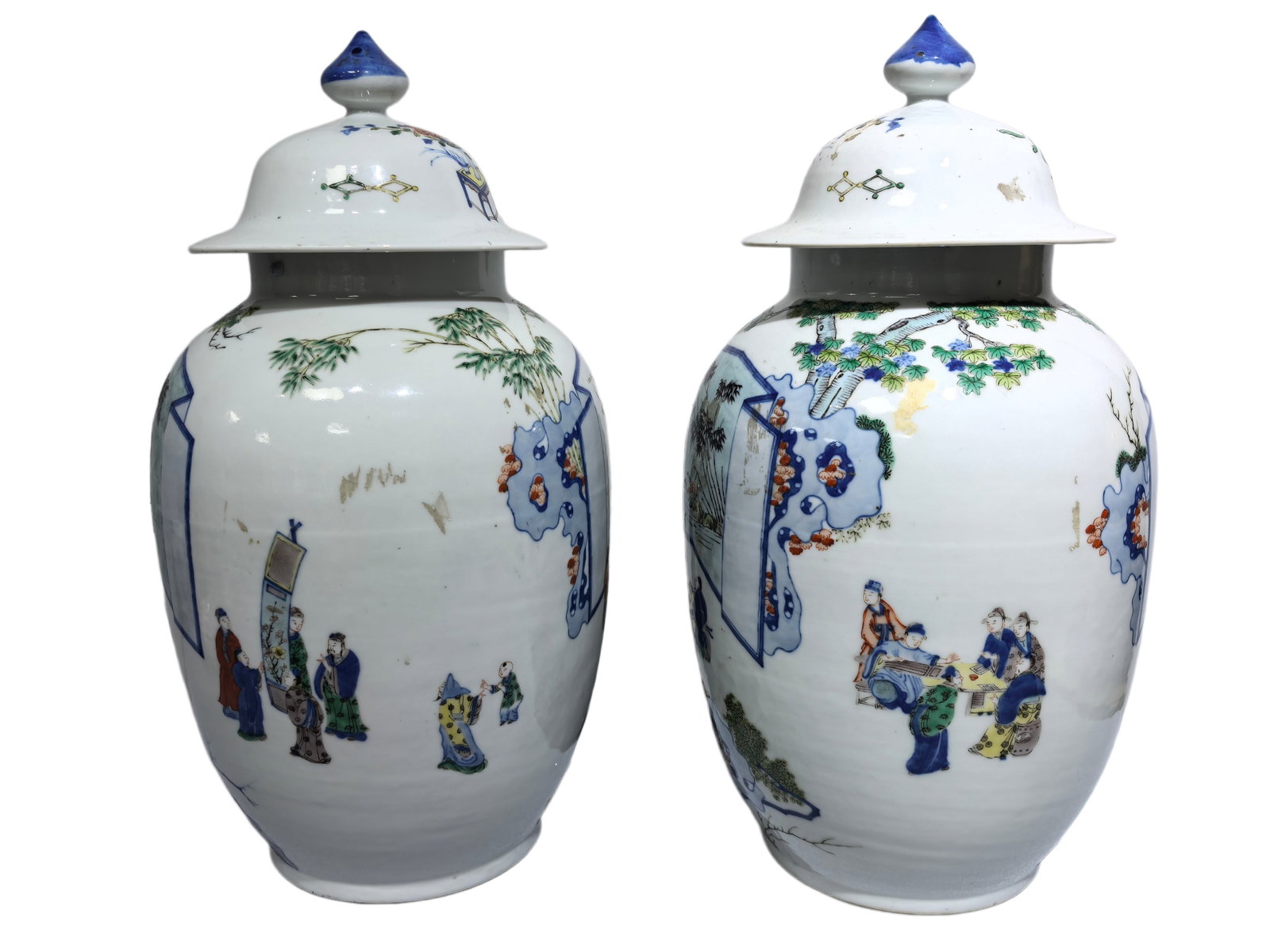 A pair of doucai jar with cover, Qing Dynasty Pr. (1 of 9)