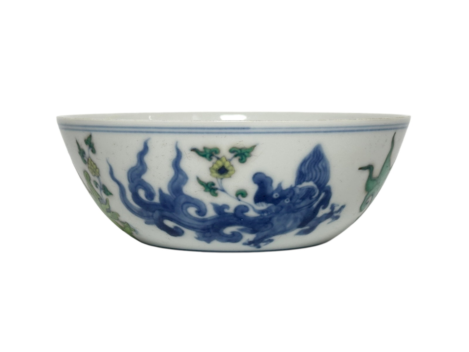 A Chinese cup with flatted bottom, Ming Dynasty Pr.: Size:(Height5cm, Mouth Diameter13.7cm) Shipping:EU\HK\USA Ondoor shipping estimation:75EUR Condition:(Good Condition, No Hairlines, No Cracks, No Repairment Checked by UV&Strong Light, Age Traces)