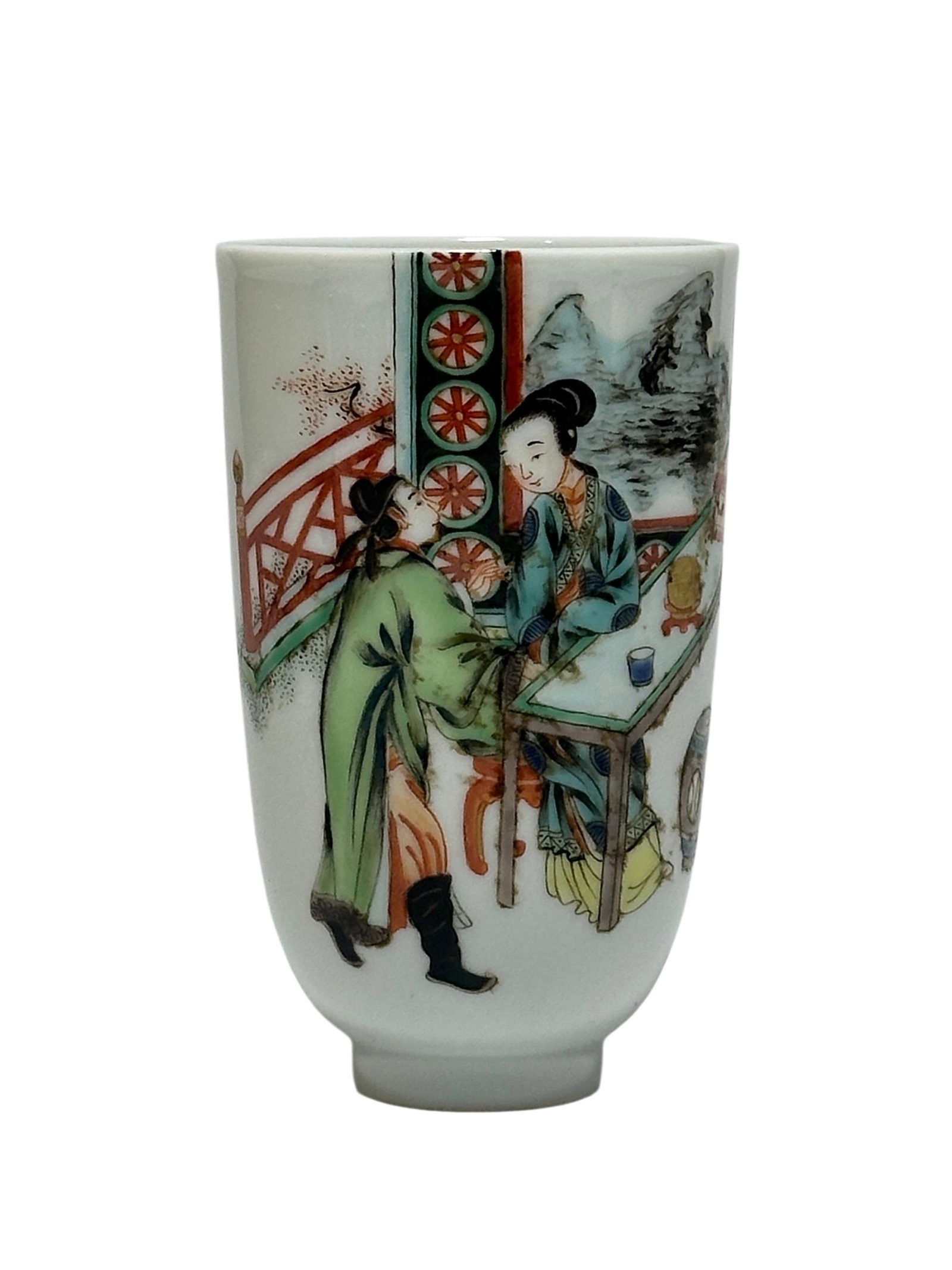 A Chinese famille verte cup, Kang Xi Pr.: Size:(Height9.2cm, Mouth Diameter5.5cm) Shipping:EU\HK\USA Ondoor shipping estimation:75EUR Condition:(Good Condition, No Hairlines, No Cracks, No Repairment Checked by UV&Strong Light, Age Traces) Te
