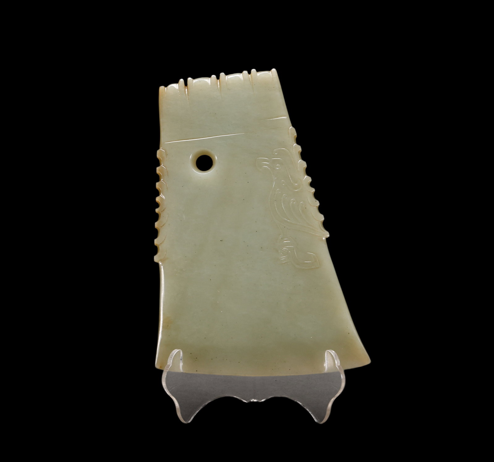 A Chinese Ancient Jade Axe?Shaped Ornament with Phoenix Motif, 17th?Century?BCE?11th?Century?BCE Pr.: Size:(Height17cm Width11cm) Shipping:EU\HK\USA Ondoor shipping estimation:70EUR Condition:(Good Condition, No Repairment Checked by UV&Strong Light, Age Traces) Terms:(It is the Buyer's responsibility