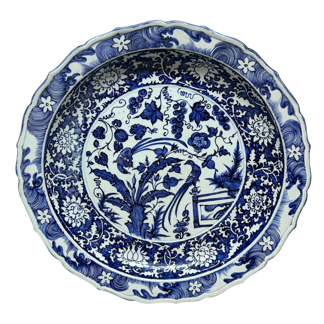 A large Chinese Blue and white plate decorated with entwined flowers and birds, Ming Dynasty Pr.: Size:(Height44.5cm, Mouth Diameter8cm) Shipping:EU\HK\USA Ondoor shipping estimation:115EUR Condition:(Good Condition, No Hairlines, No Cracks, No Repairment Checked by UV&Strong Light, Age Traces) Te