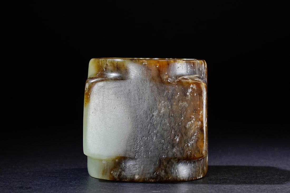 A Chinese jade ornament, 12th Pr.: Size:(Length4.3cm, Width4.3cm, Height4.2cm) Shipping:EU\HK\USA Ondoor shipping estimation:70EUR Condition:(Good Condition, No Repairment Checked by UV&Strong Light, Age Traces) Terms:(It is the