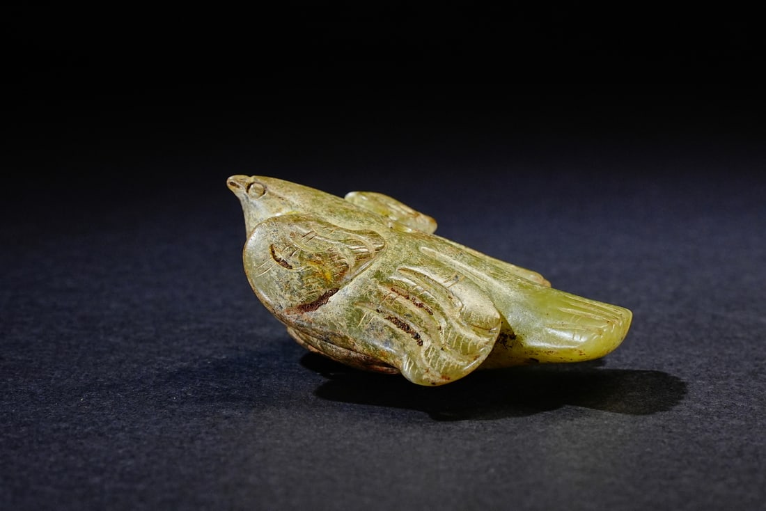 A Chinese jade ornament, 12th Pr.: Size:(Length5cm, Width4, Depth1.85cm) Shipping:EU\HK\USA Ondoor shipping estimation:70EUR Condition:(Good Condition, No Repairment Checked by UV&Strong Light, Age Traces) Terms:(It is the Buyer's resp