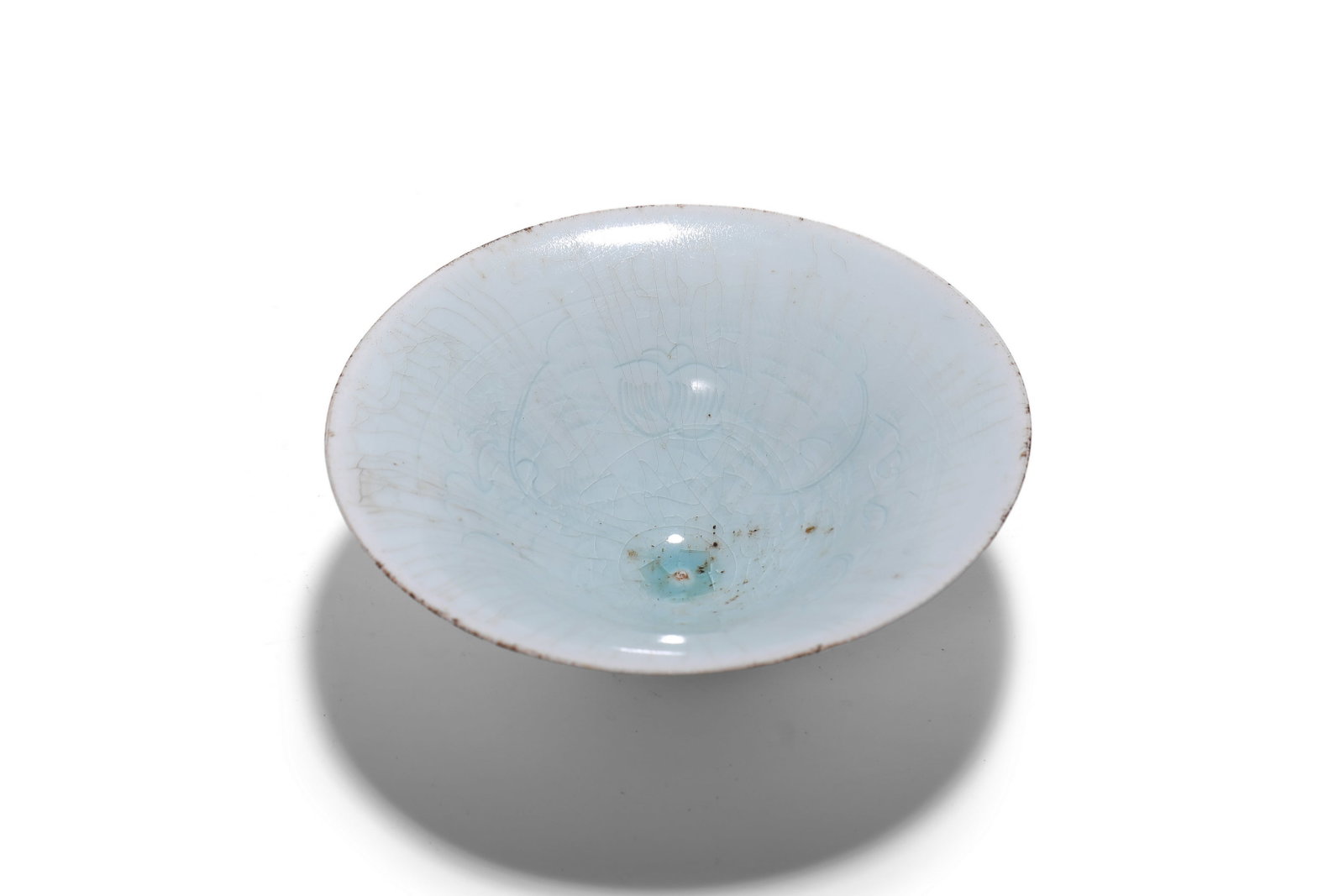 A Chinese Ancient Qingbai Carved Floral Conical Bowl, 12th?13th century Pr.: Size:(Diameter15.5cm) Shipping:EU\HK\USA Ondoor shipping estimation:105EUR Condition:(Good Condition, No Hairlines, No Cracks, No Repairment Checked by UV&Strong Light, Age Traces) Terms:(It is the