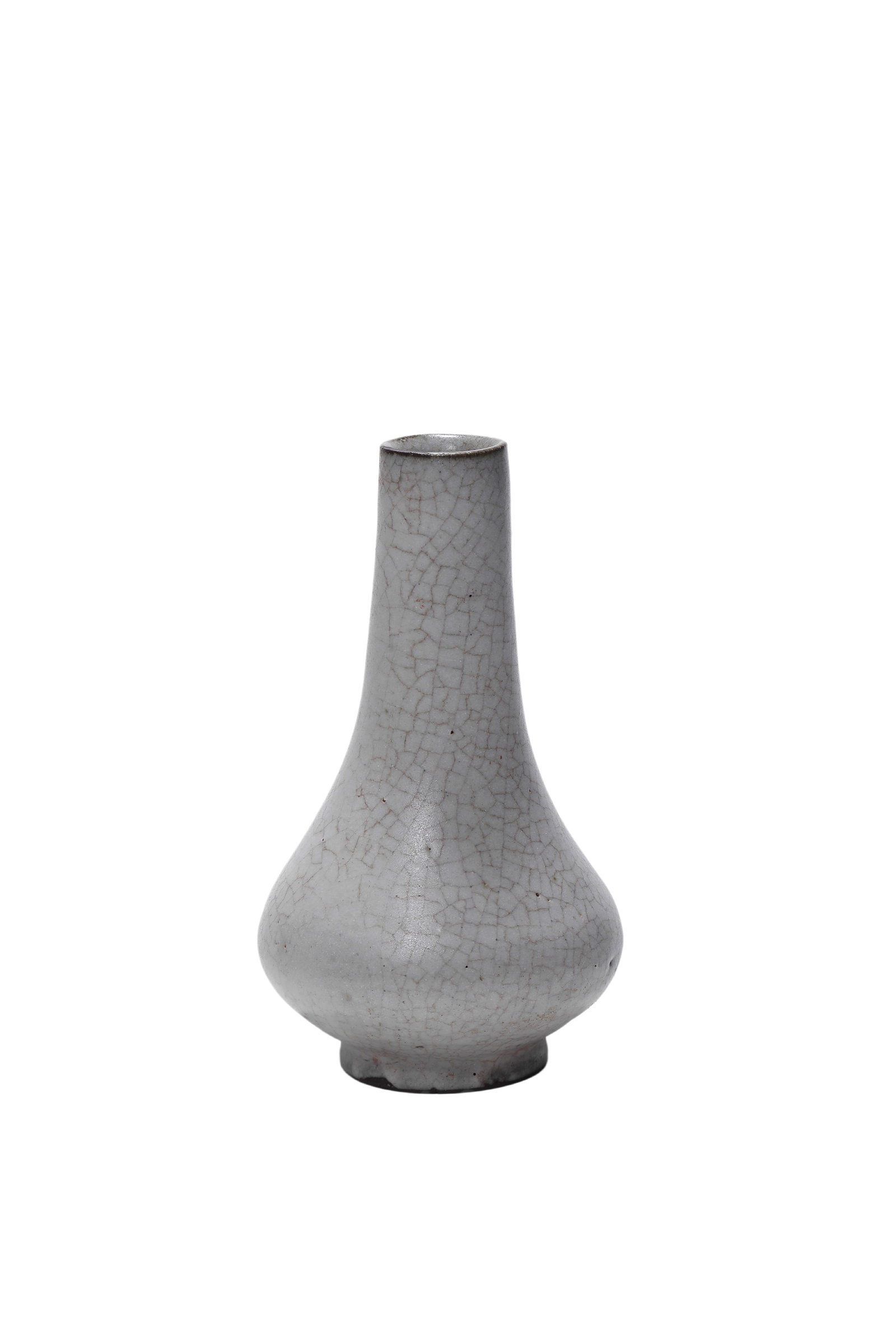 A Chinese Ancient Ge?type Pear?shaped Vase, 12th?14th century Pr.: Size:(Height14.5cm) Shipping:EU\HK\USA Ondoor shipping estimation:105EUR Condition:(Good Condition, No Hairlines, No Cracks, No Repairment Checked by UV&Strong Light, Age Traces) Terms:(It is the Buye