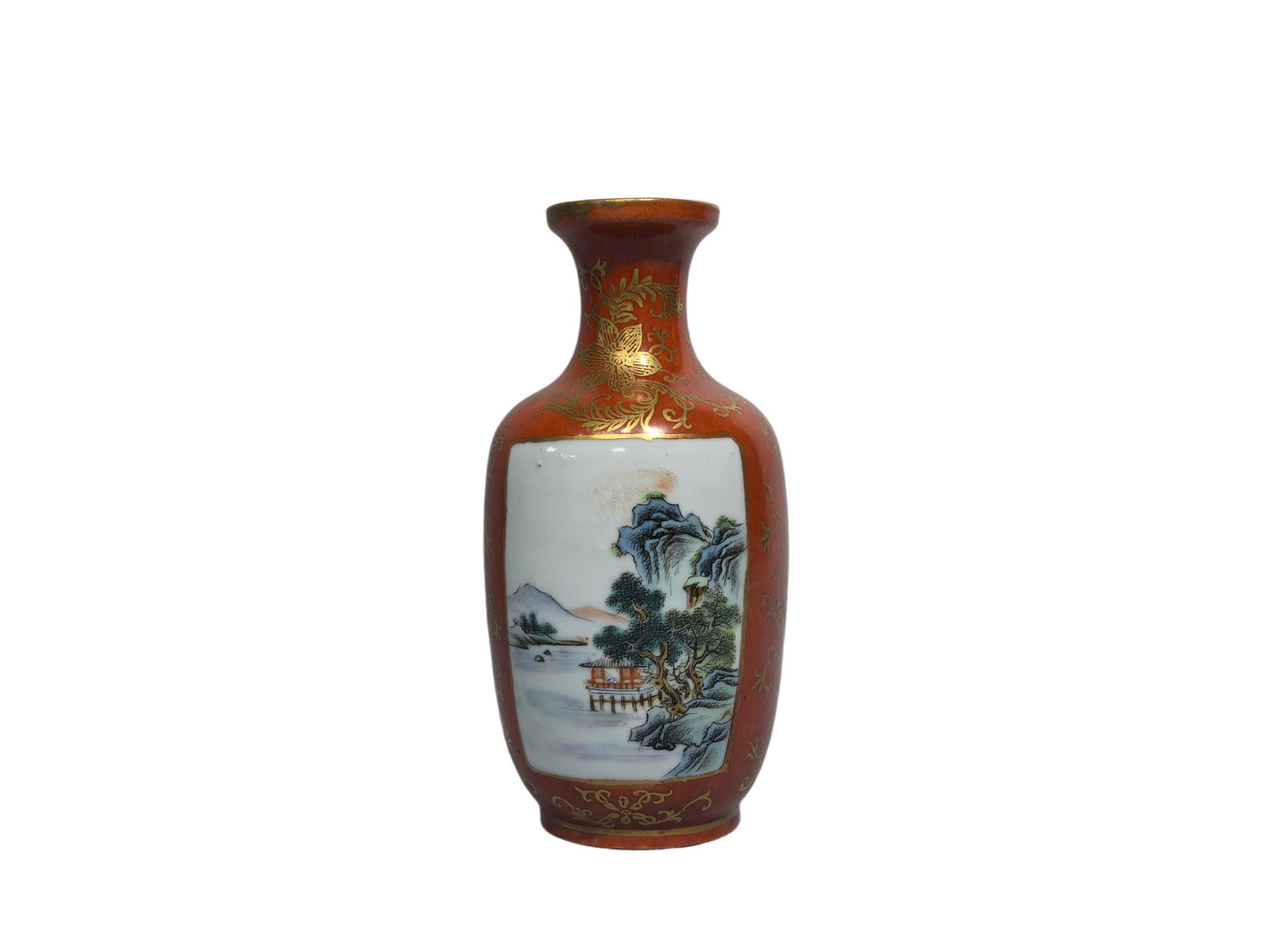 A red ground Famille Rose vase, Republic Pr.: Size:(Height13.5cm, Mouth Diameter3.5cm) Shipping:EU\HK\USA Ondoor shipping estimation:105EUR Condition:(Good Condition, No Hairlines, No Cracks, No Repairment Checked by UV&Strong Light, Age Traces) 