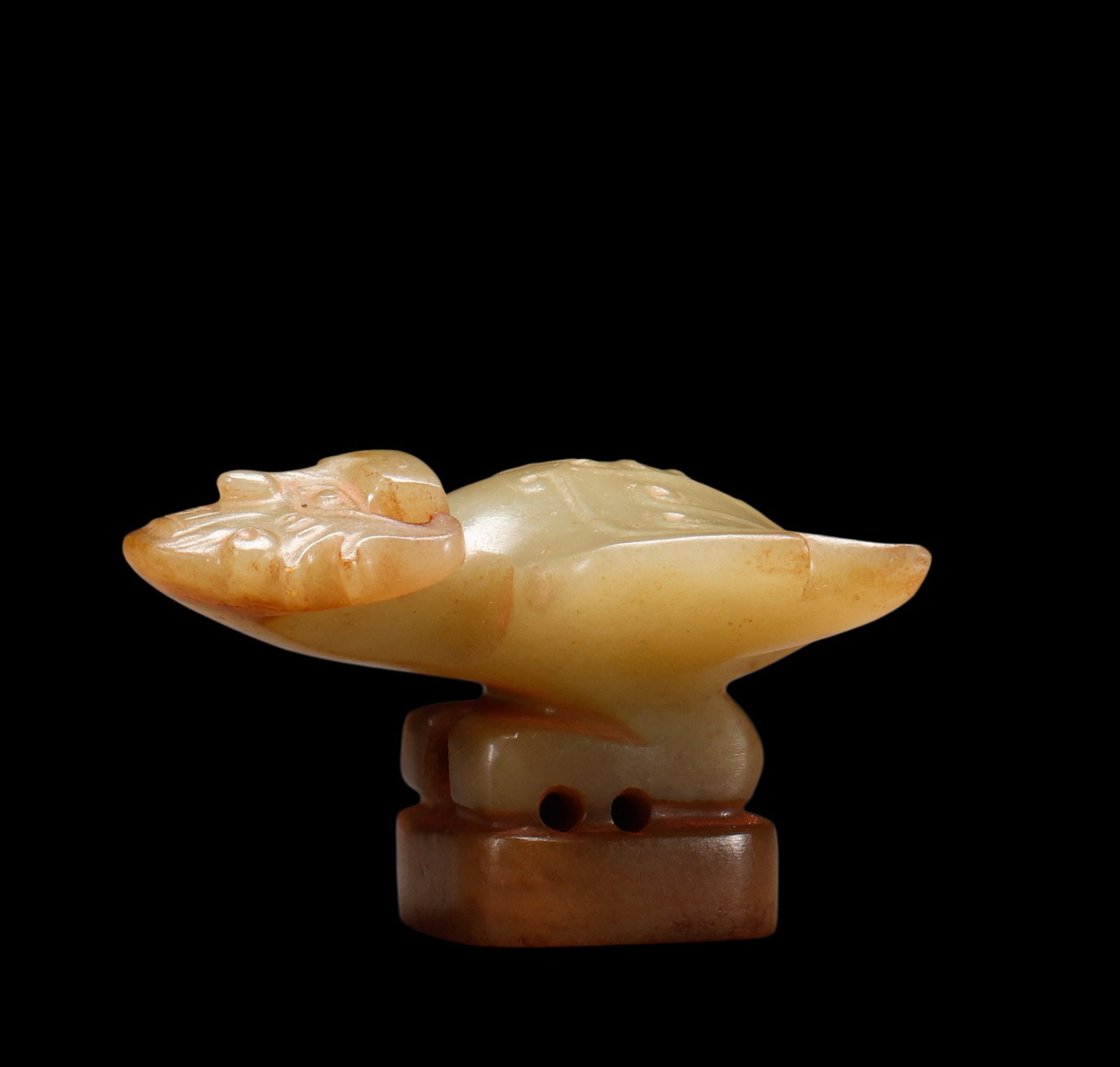 A Chinese Ancient Jade Bird?Form Finial, 11th?Century?BCE?8th?Century?BCE Pr.: Size:(Height3cm Width5.5cm) Shipping:EU\HK\USA Ondoor shipping estimation:70EUR Condition:(Good Condition, No Repairment Checked by UV&Strong Light, Age Traces) Terms:(It is the Buyer's responsibility