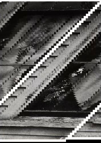 Walker Evans (1903-1975) Untitled VI, 1936: Walker Evans (1903-1975) Untitled VI, 1936Gelatin silver print, printed 1971. Signed, dated and numbered 51/100 in pencil on the mount.6 3/8 x 4 1/2 in. (16.3 x 11.6 cm.)(1)