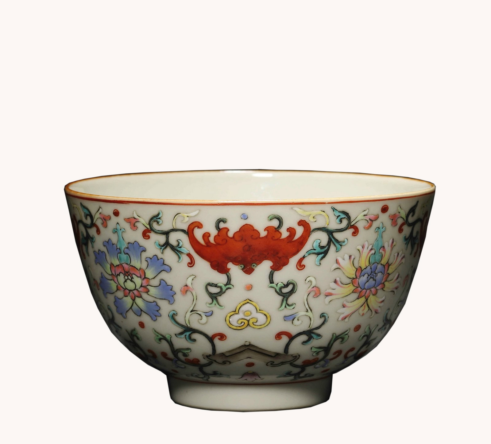 A Famille Rose Flower Bowl (1 of 7)
