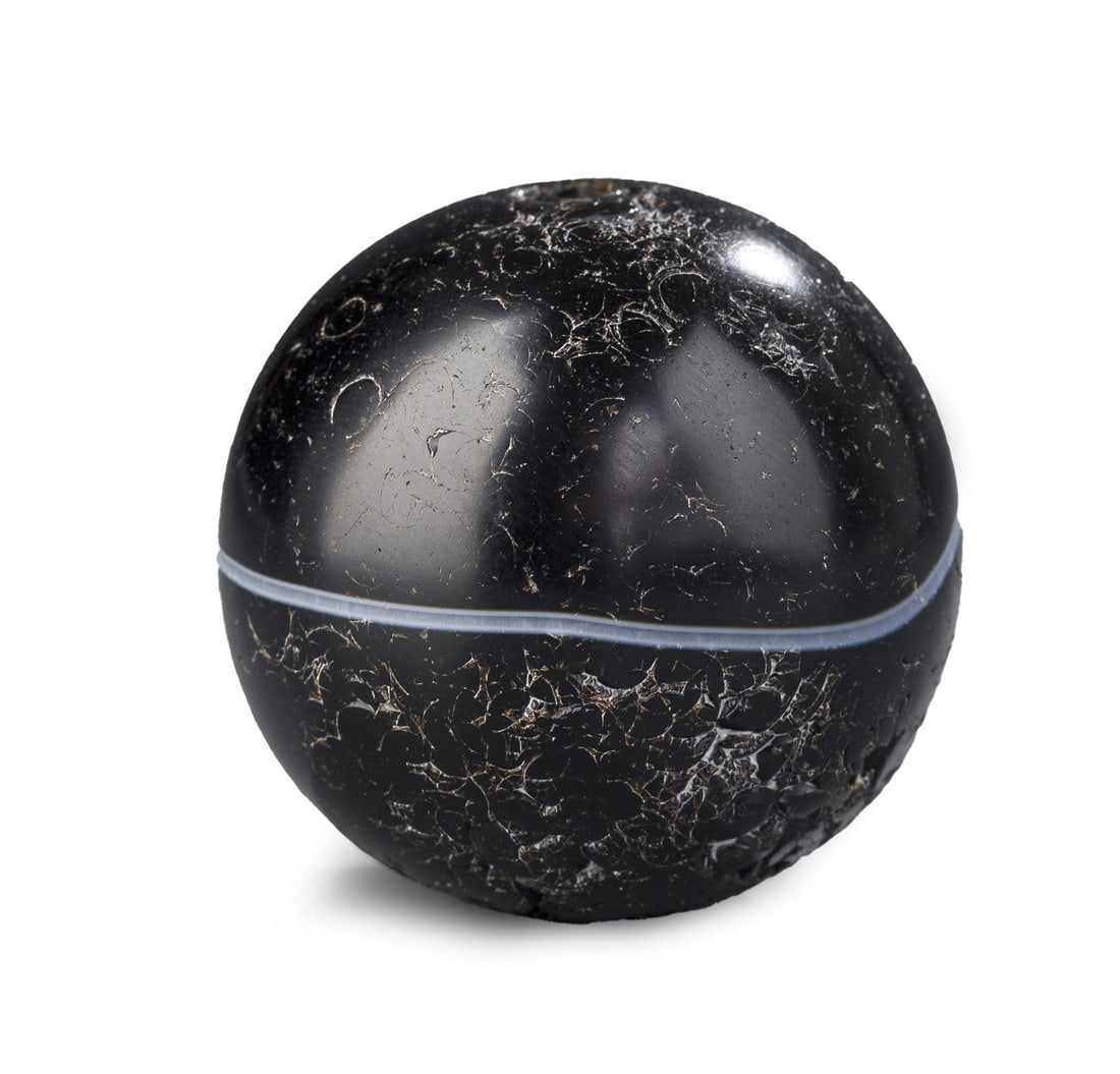 Tibetan Rami Medicine 1 Line Banded Agate Bead: Tibetan Rami Medicine 1 Line Banded Agate Bead D :3.5cm Weight :65g