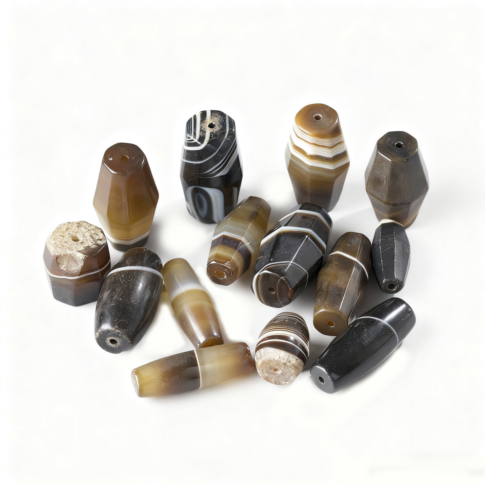 Rare Antique Banded Agate Faceted Old Beads: Rare Antique Banded Agate Faceted Old Beads 14pcs, Weight : 211g