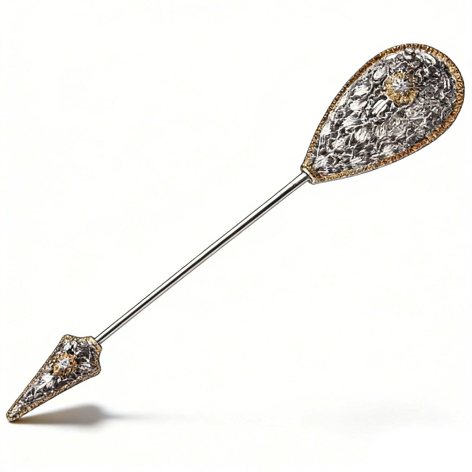 Authentic Buccellati Lace-Carved Gold Hat Pin: L :12cm Weight :14.25g An authentic piece from the top Italian jewelry brand Buccellati, crafted in 18K gold with the brand's iconic lace-carving technique. The complex and exquisite craftsmanship req