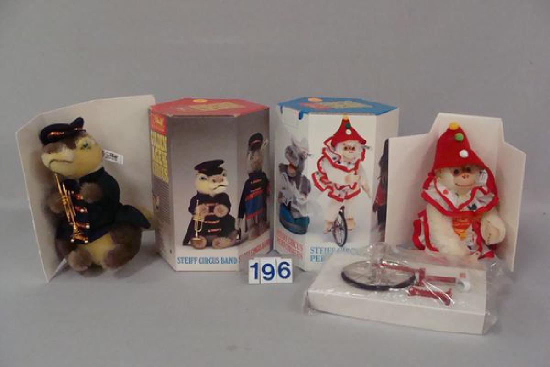 STEIFF G.A.O.T. CIRCUS CROCODILE BANDSMAN (1 of 3)