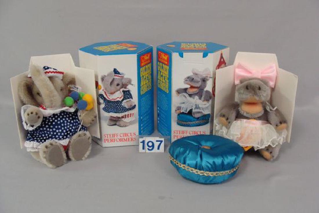 STEIFF G.A.O.T. CIRCUS BABY ELEPHANT BALLOON (1 of 3)