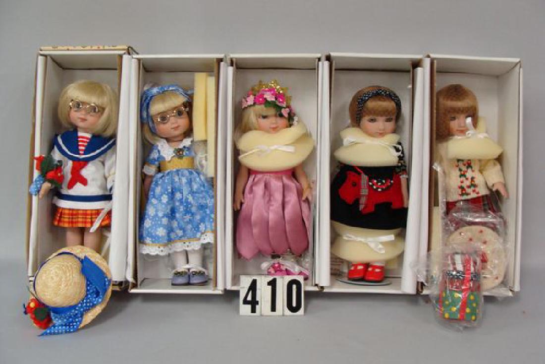 ROBERT TONNER DOLL CO. MARY ENGELBREIT'S (1 of 3)