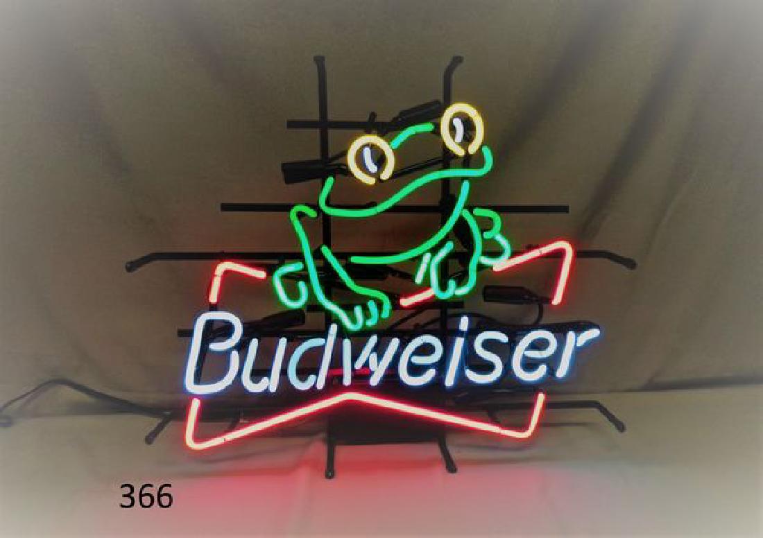 NEON LIGHT: BUDWEISER WITH FROG - (1 of 1)