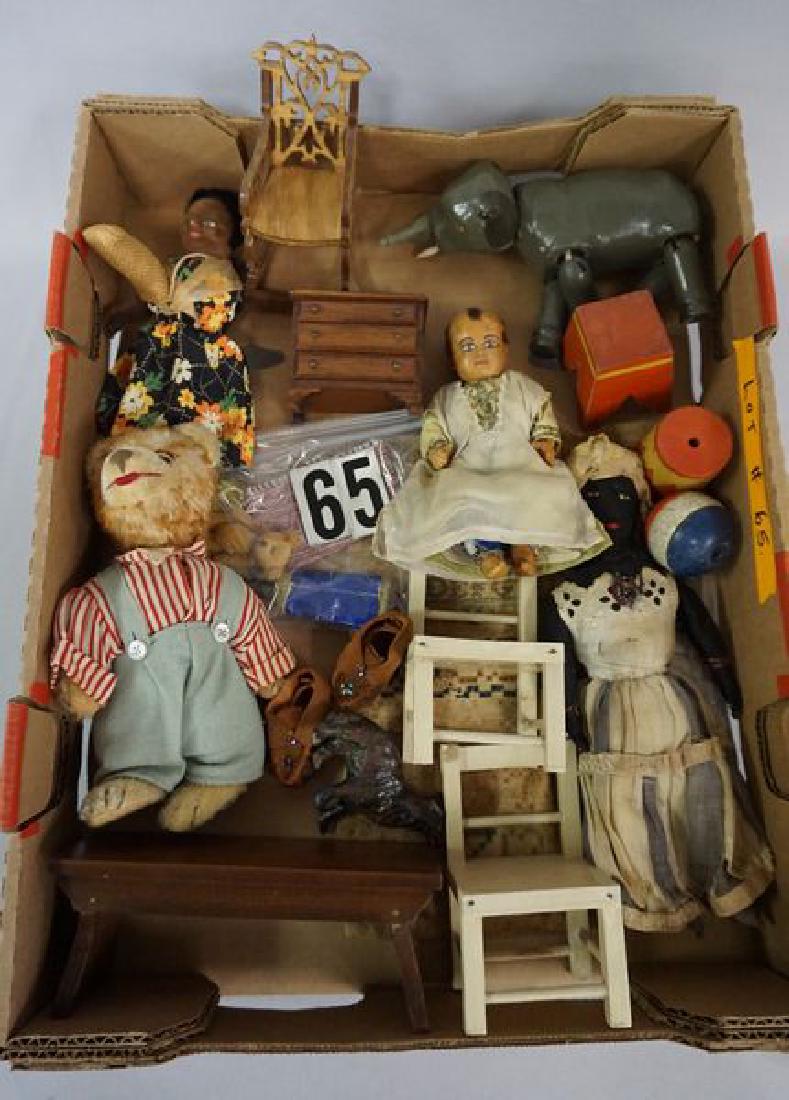 GRAB BOX: LOT INCLUDES SCHOENHUT ELEPHANT (PART OF (1 of 4)