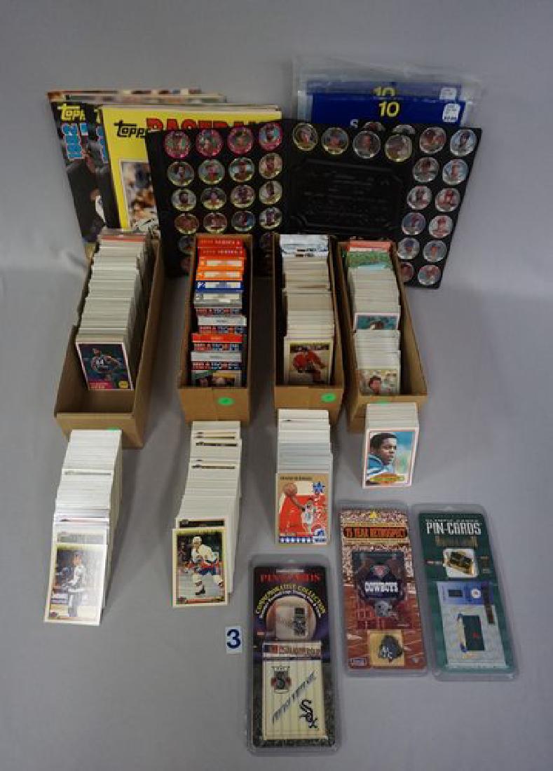 LOT: TOPPS BASEBALL & FOOTBALL (1 of 4)
