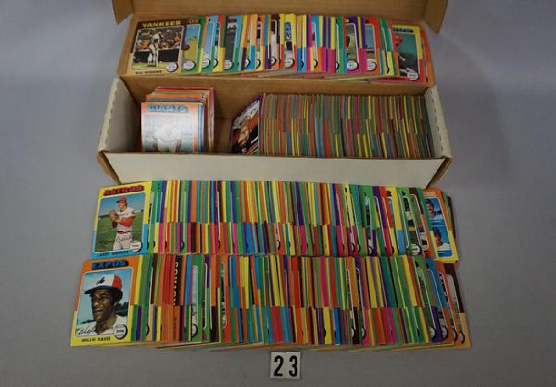 (700+) 1975 TOPPS BASEBALL CARDS, (1 of 3)