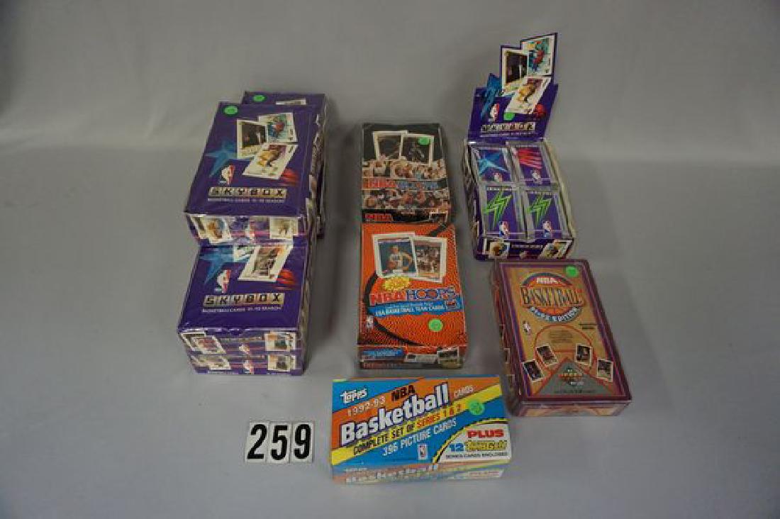 BASKETBALL: (1) 1992 - '93 TOPPS (1 of 3)