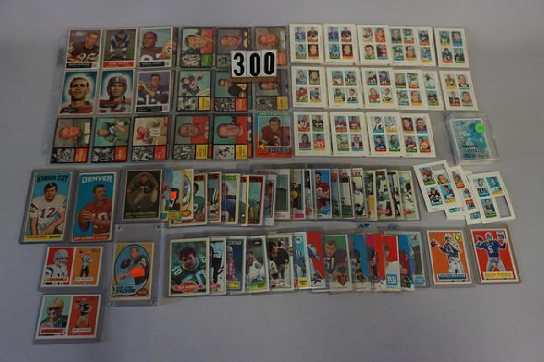 FOOTBALL CARD LOT: (39) 1955 BOWMAN (1 of 3)