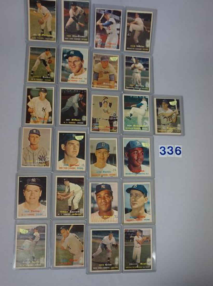 (25 DIFF.) 1957 TOPPS BASEBALL CARDS: (1 of 2)