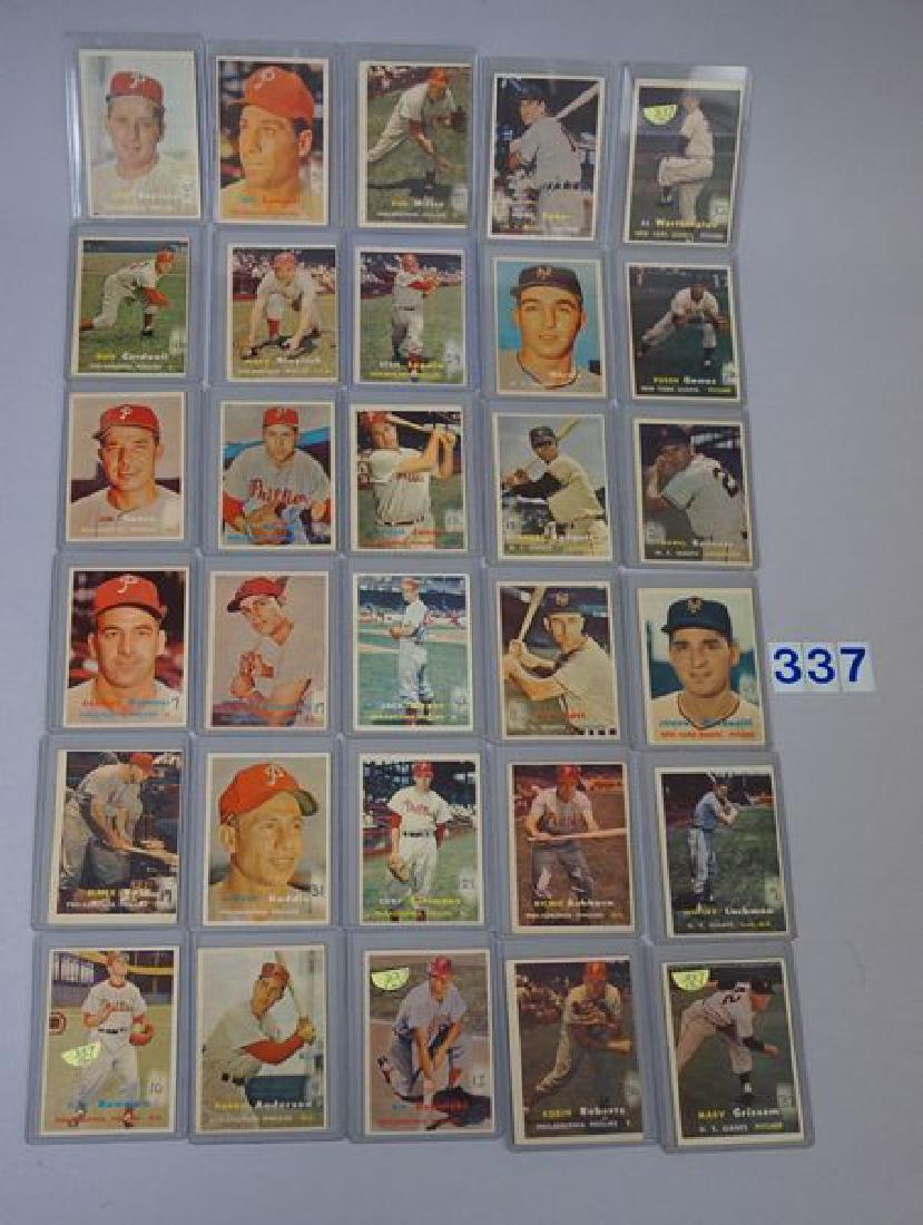 (30 DIFF.) 1957 TOPPS BASEBALL CARDS: (1 of 2)