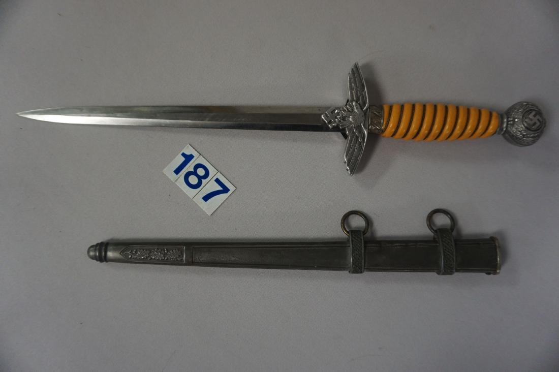 LUFTWAFFE OFFICER'S 2ND MODEL DAGGER, (1 of 7)