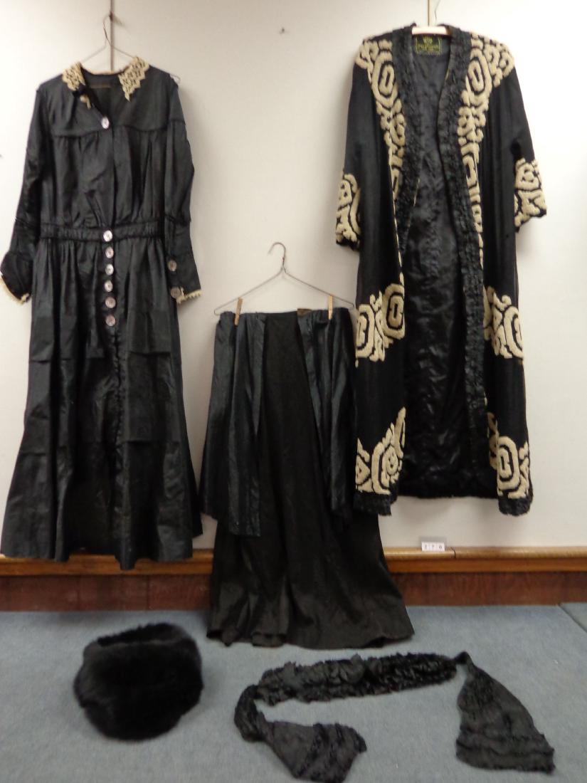 LOT OF LADIES BLACK VICTORIAN CLOTHING: (1 of 2)