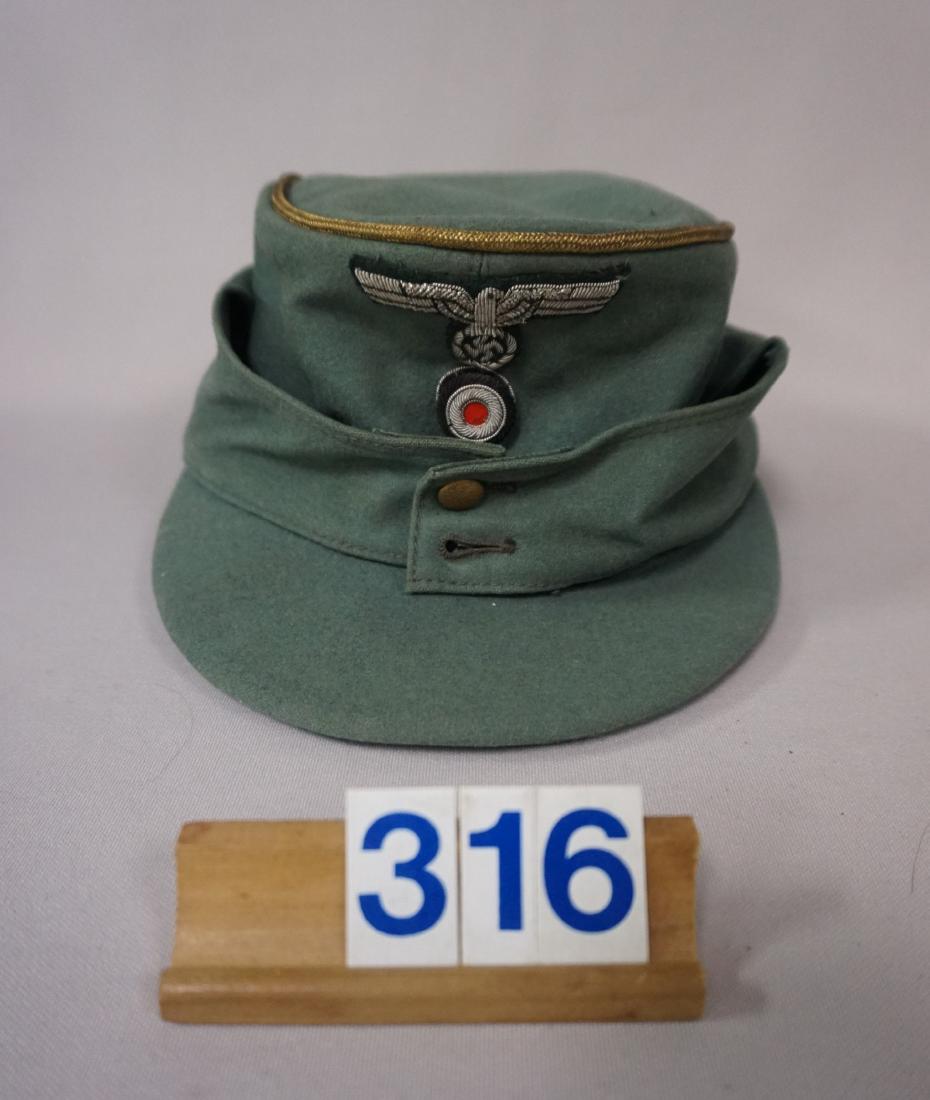 M43 GENERAL'S VISOR, FINE DOESKIN: MATERIAL, GOLD PIPING PLUS SILVER BULLION AS DONE PRIOR TO 1943, INTERIOR HAS FINE SILK LINING FITTING FOR A GENERAL - EXCELLENT