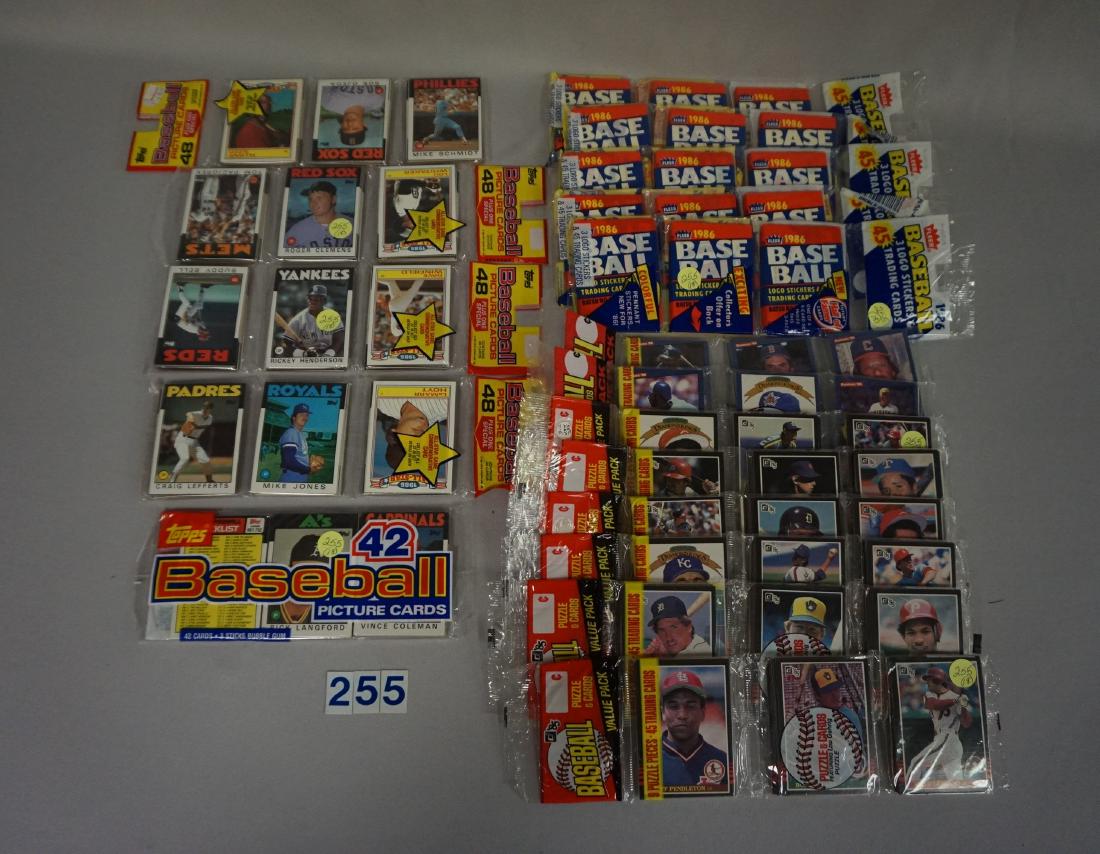 UNOPENED BASEBALL WAX PACKS: (1 of 5)