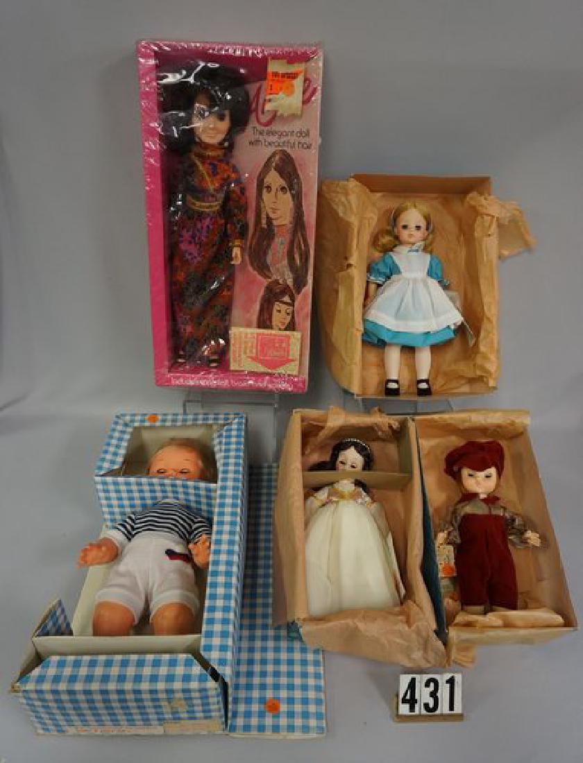 LOT: (2) MADAME ALEXANDER DOLLS (1 of 4)