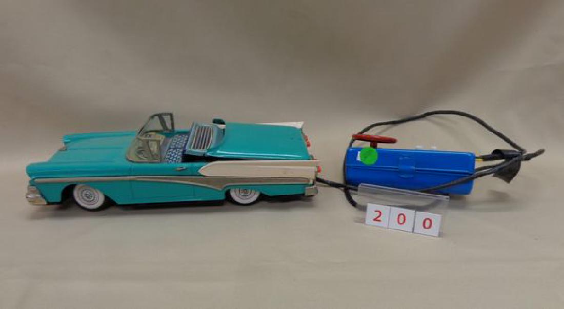 BATTERY OPERATED TIN 195 ? FORD THUNDERBIRD (1 of 4)
