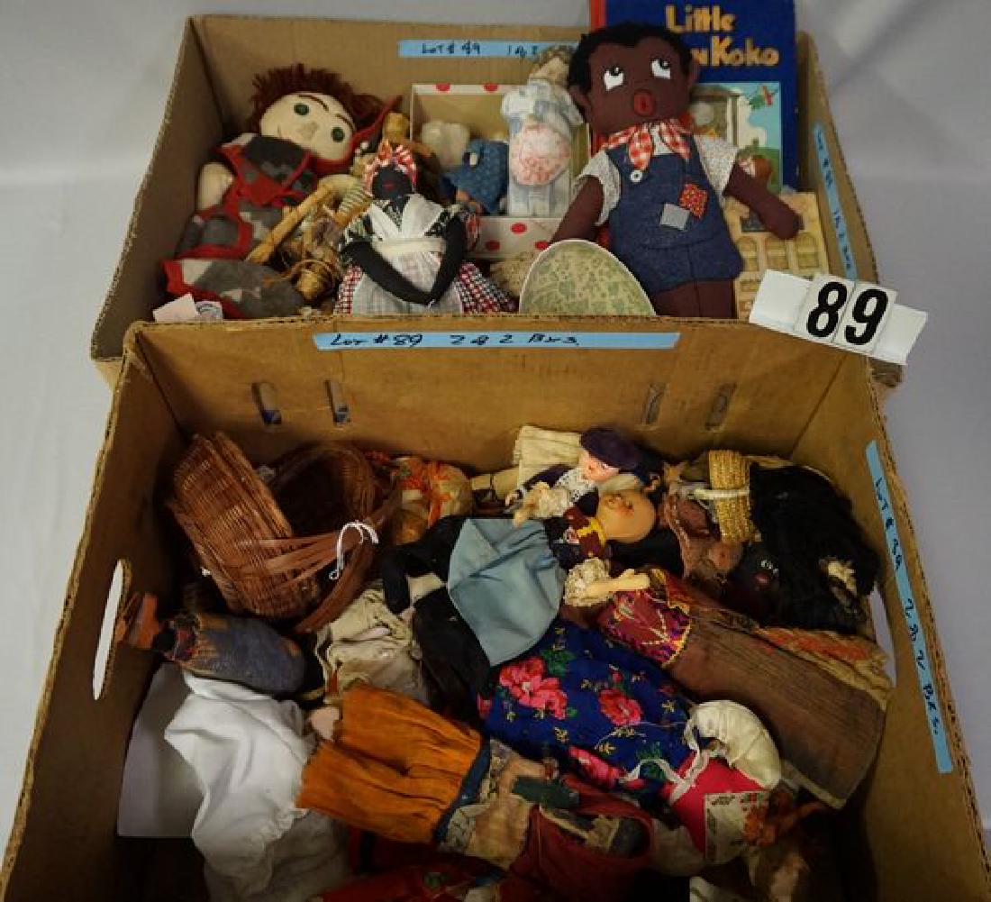 GRAB BOX OF ETHNIC & SOUVENIR DOLLS (1 of 3)