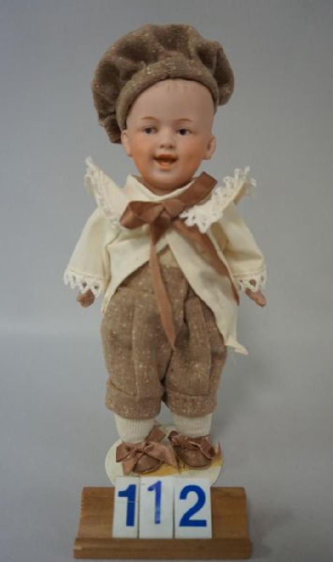 9 INCH BISQUE SHOULDER HEAD GERMAN BOY: #0 WITH OPEN MOUTH, TWO TEETH, INTAGLIO EYES, MOLDED & PAINTED HAIR, VERY NICE KID BODY, BISQUE FOREARMS & HANDS, NO DAMAGE OR REPAIRS - VERY GOOD