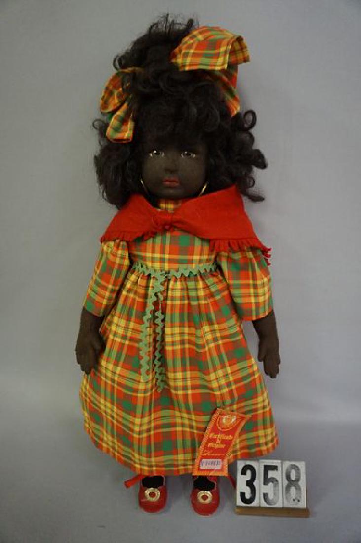 LENCI 19 INCH BLACK FELT GIRL (1 of 3)