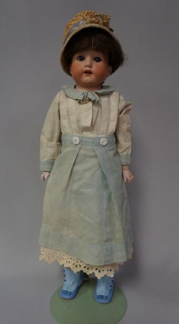 HEUBACH 275 0 23 INCH BISQUE SHOULDER HEAD (1 of 9)